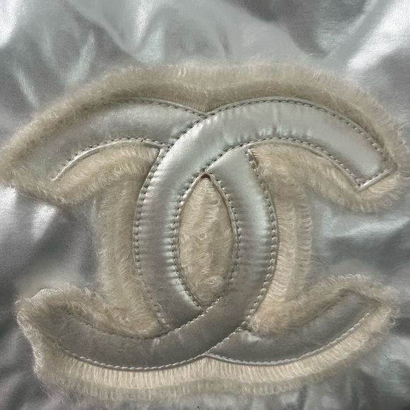 Chanel XL Polar Iced Flap Bag - Picture 12 of 14